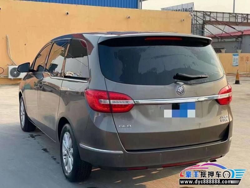 15年别克GL8轿车抵押车出售