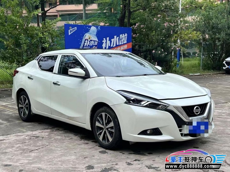 19年日产蓝鸟轿车抵押车出售