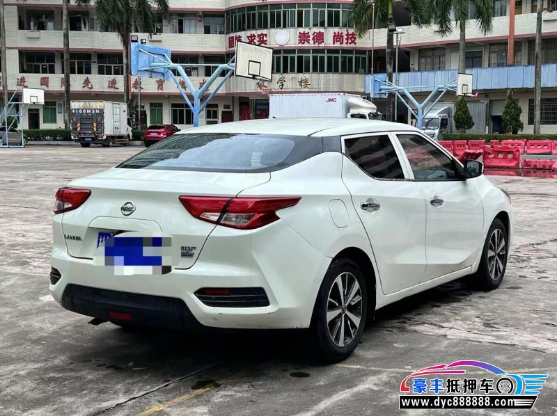 19年日产蓝鸟轿车抵押车出售