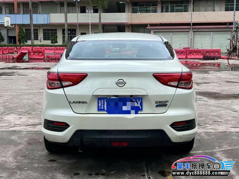 19年日产蓝鸟轿车抵押车出售