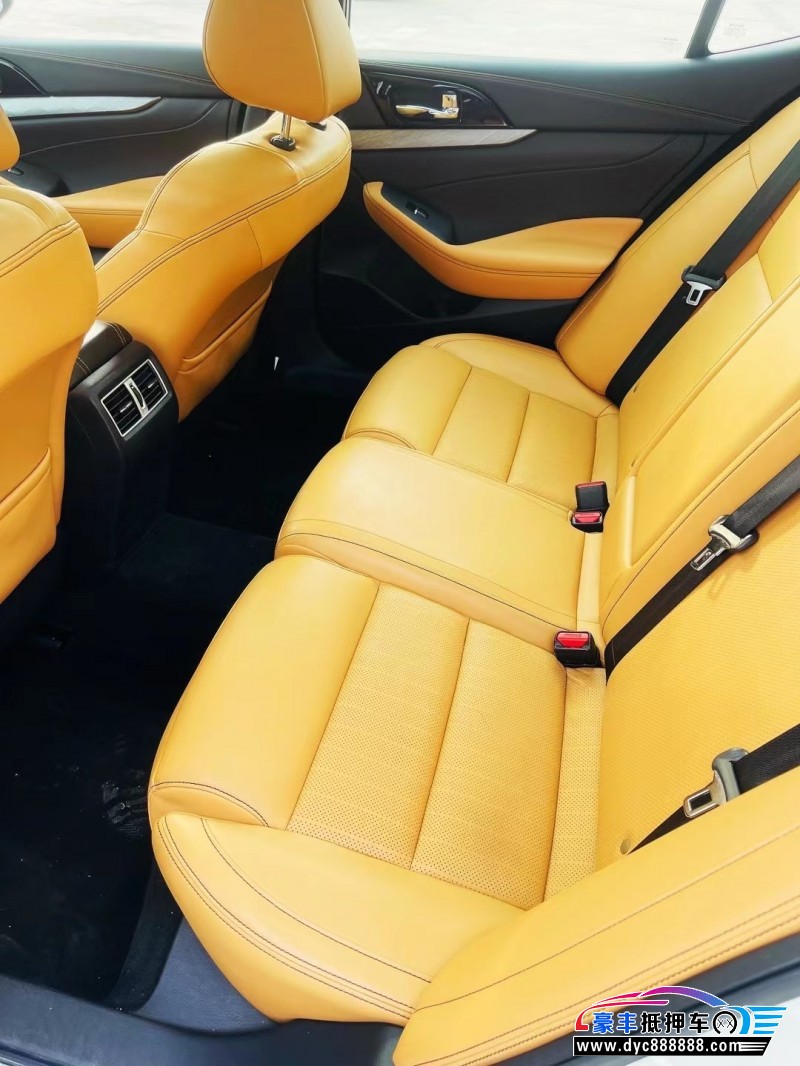 19年日产西玛轿车抵押车出售