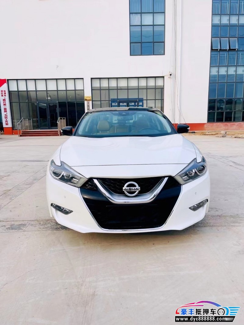 19年日产西玛轿车抵押车出售