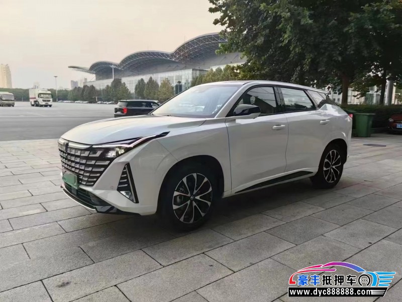 24年长安长安UNI轿车抵押车出售