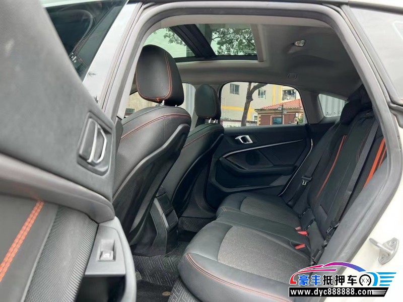 22年宝马2系轿车抵押车出售