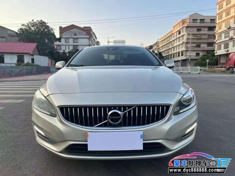 18年沃尔沃S60轿车抵押车出售