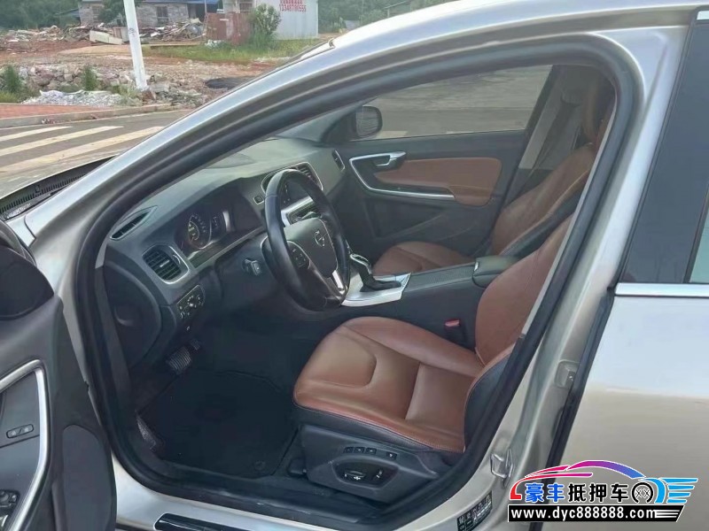 18年沃尔沃S60轿车抵押车出售