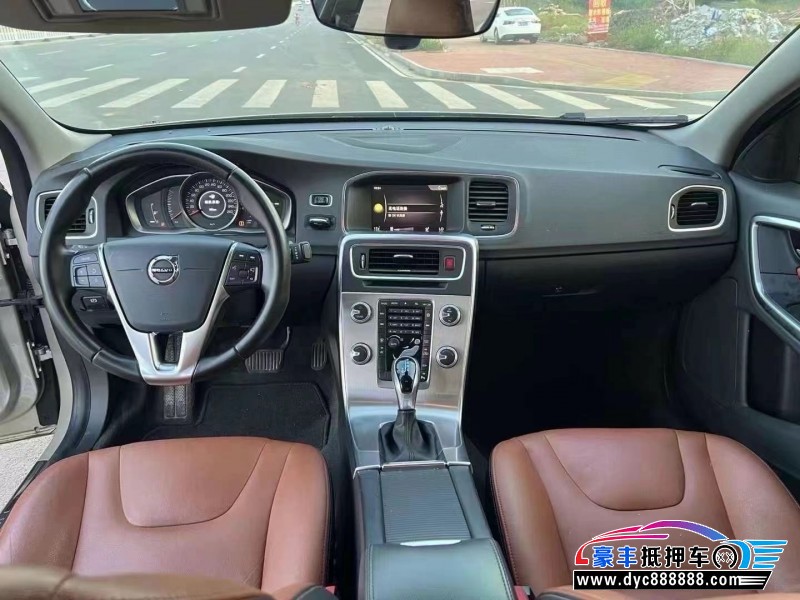 18年沃尔沃S60轿车抵押车出售