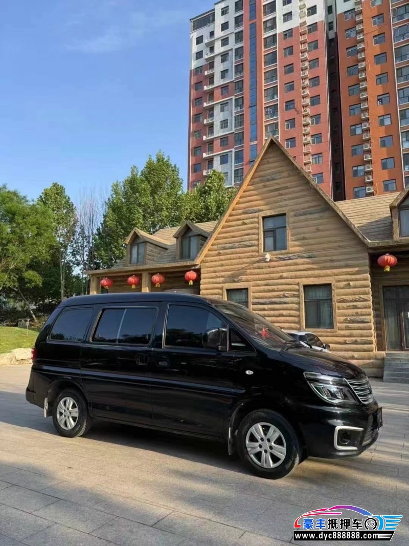 22年东风风行菱智轿车抵押车出售