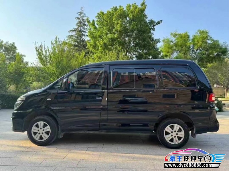 22年东风风行菱智轿车抵押车出售