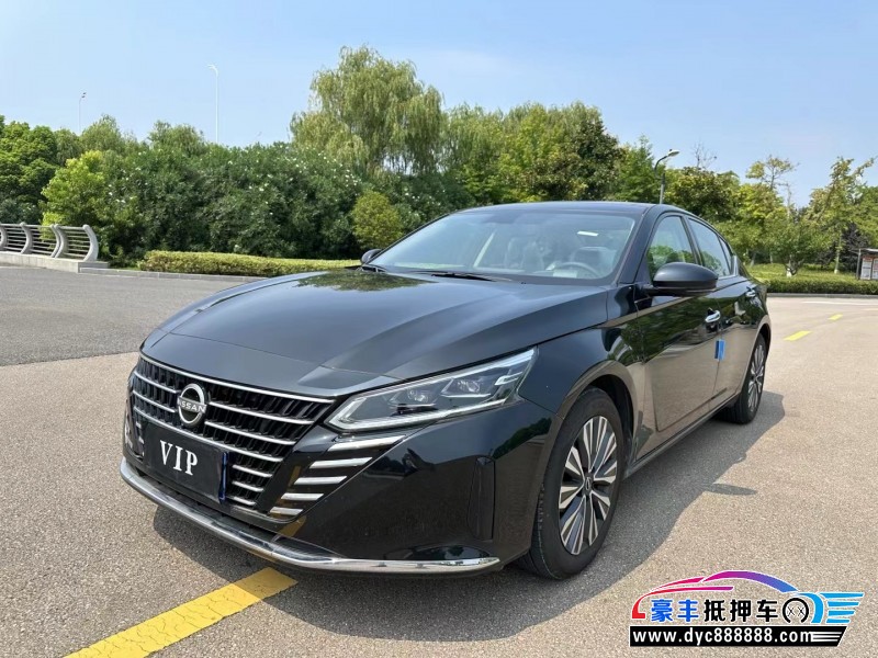 23年日产天籁轿车抵押车出售