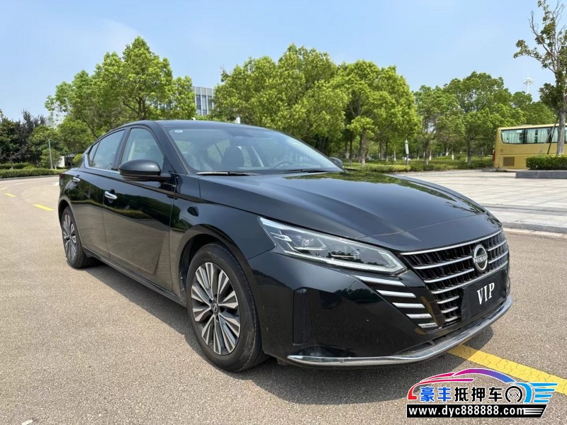 23年日产天籁轿车抵押车出售