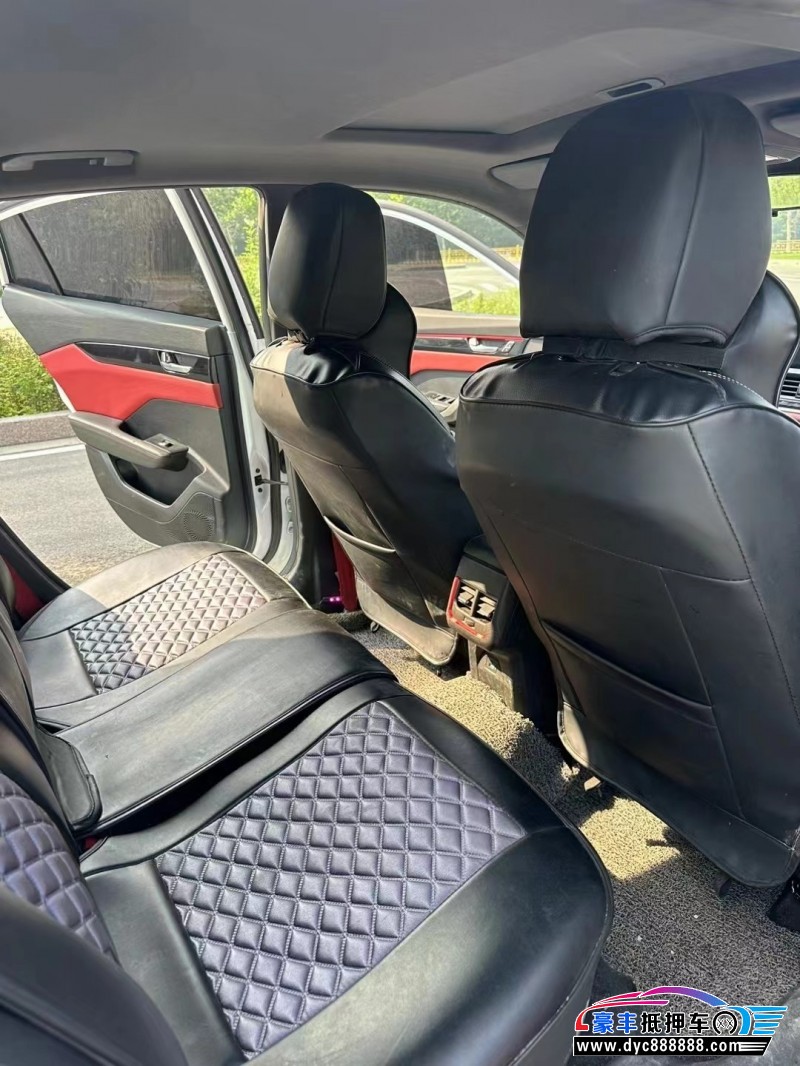 22年东风风神奕炫轿车抵押车出售