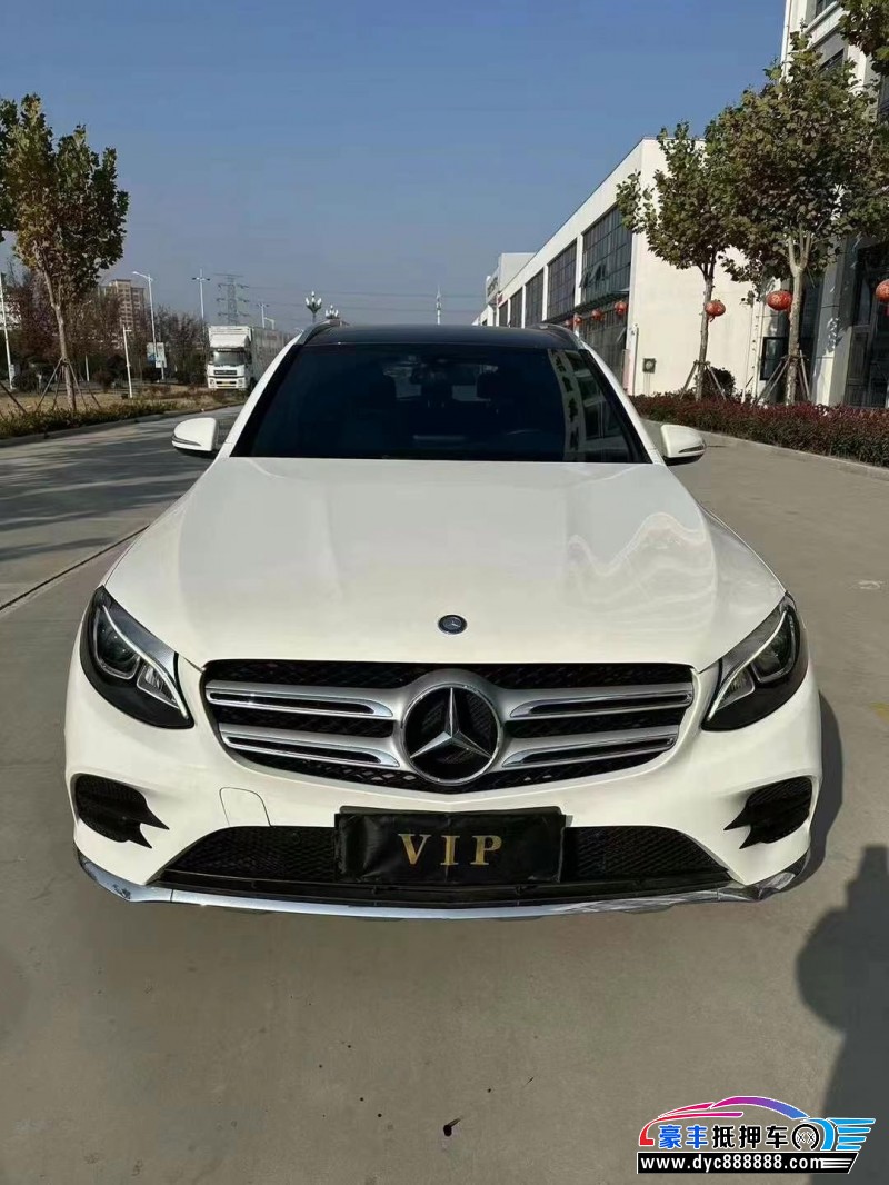 17年奔驰GLC轿车抵押车出售