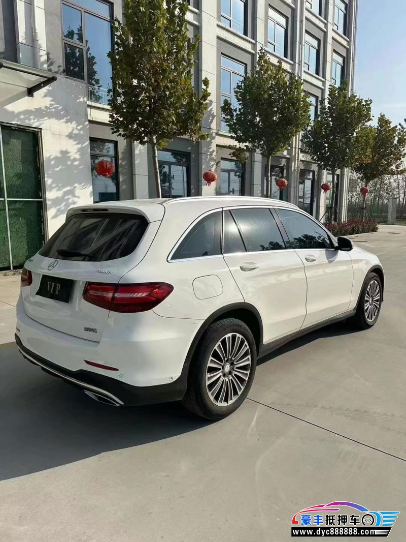 17年奔驰GLC轿车抵押车出售