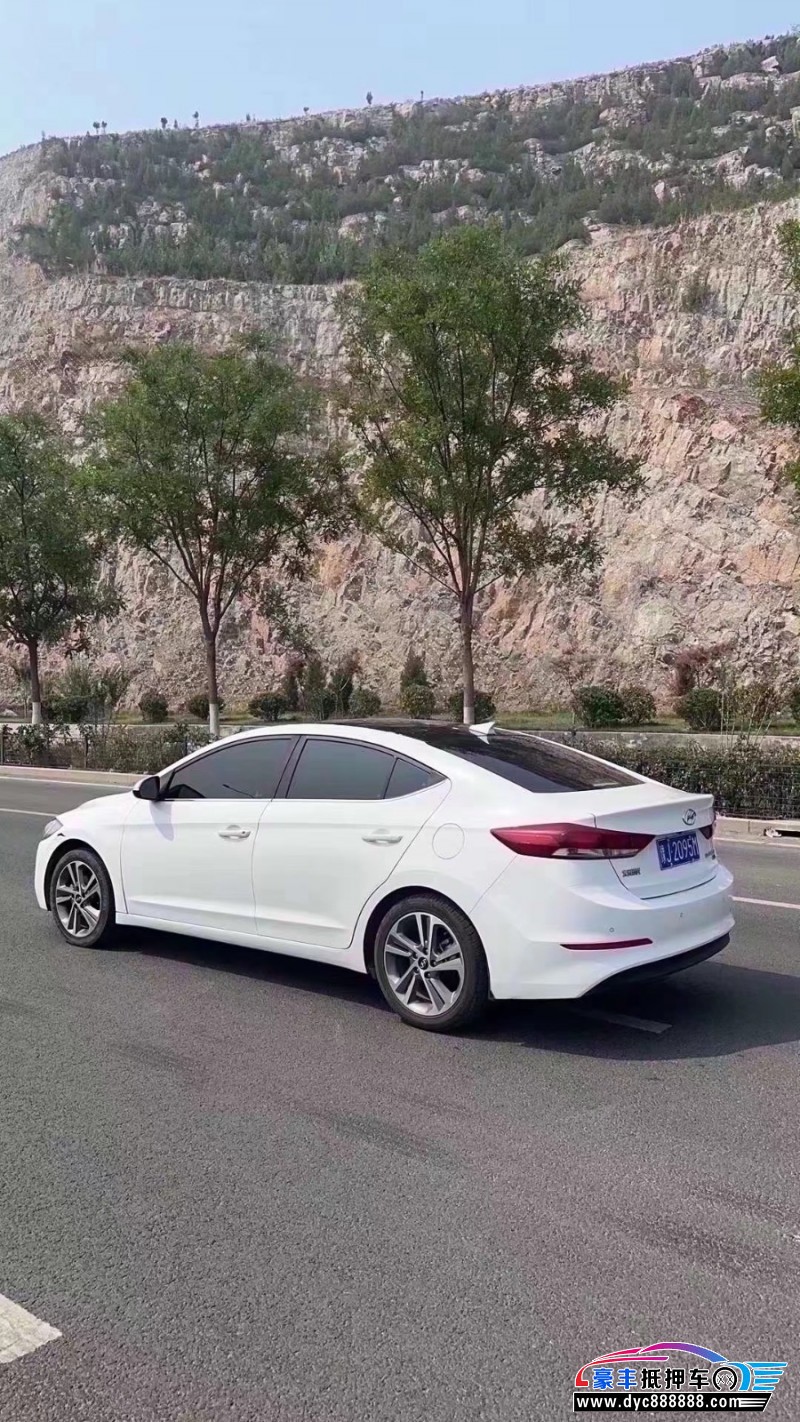 17年现代领动轿车抵押车出售