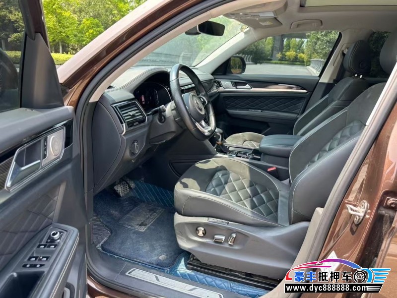 20年大众途昂轿车抵押车出售