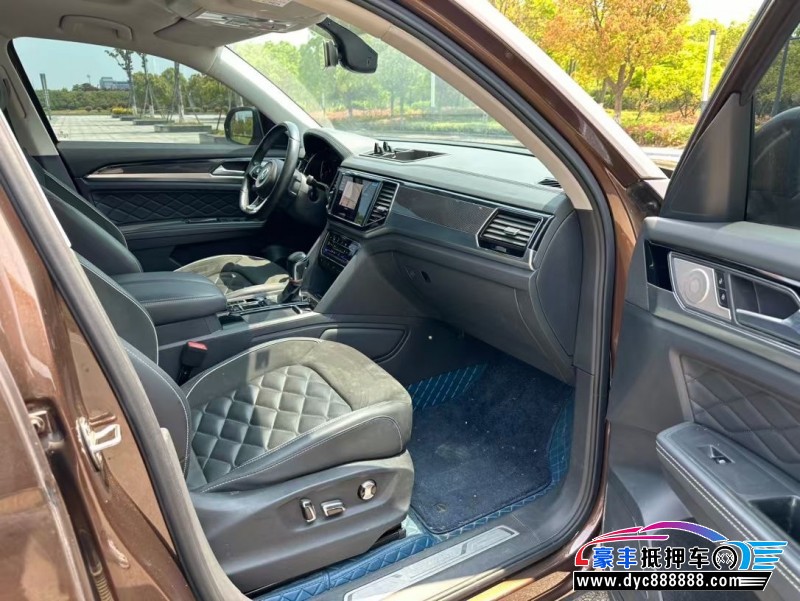 20年大众途昂轿车抵押车出售