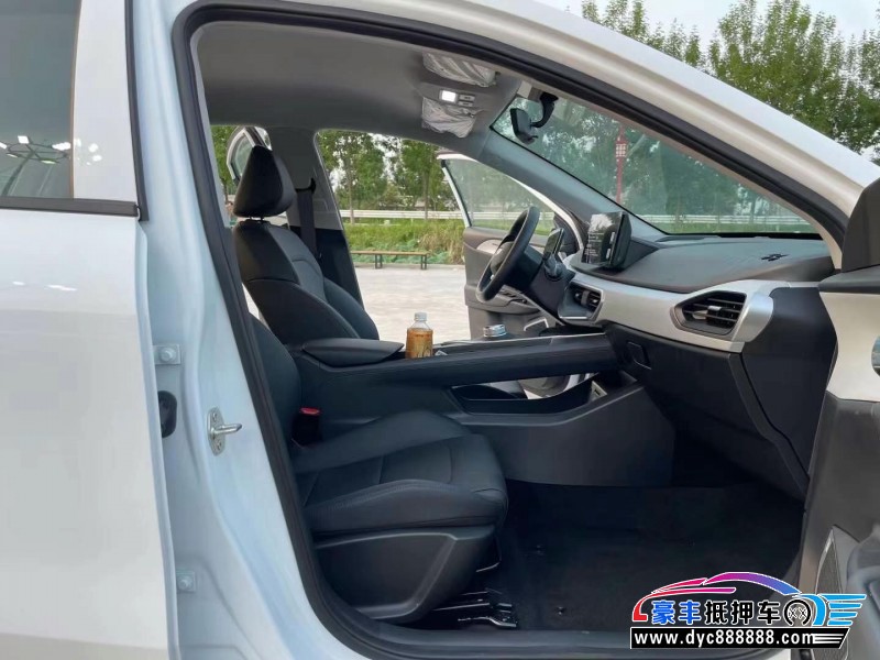 24年吉利几何轿车抵押车出售