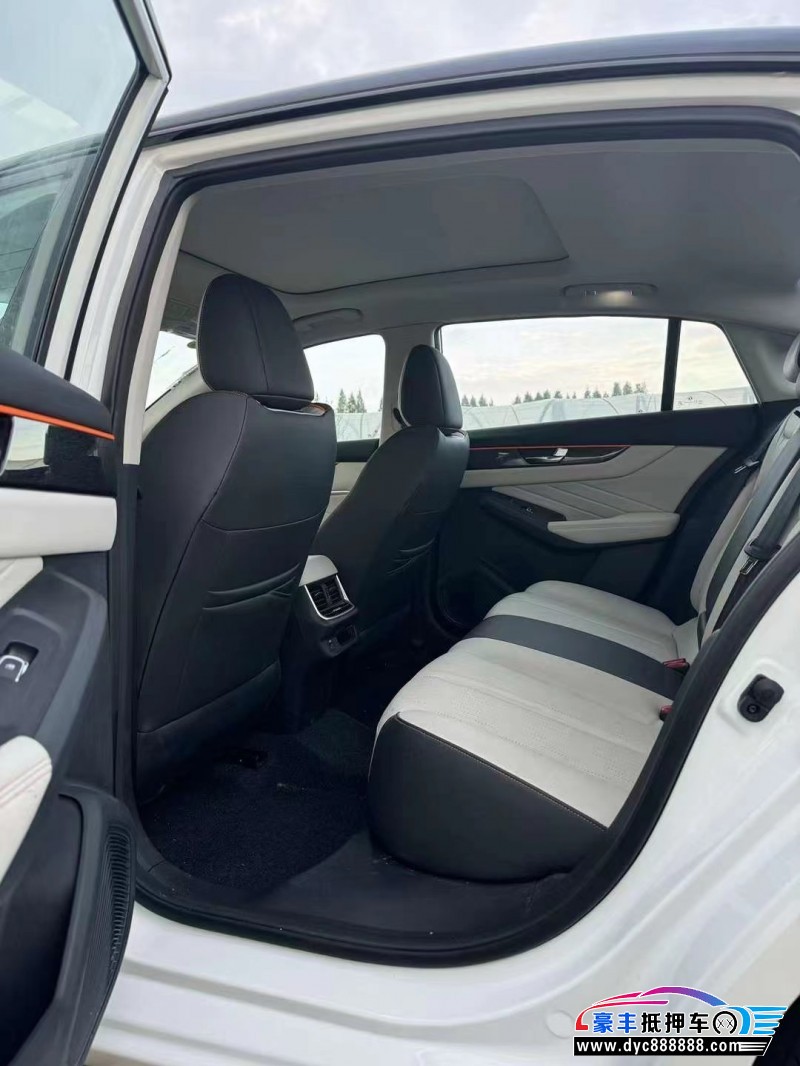 22年东风风神奕炫轿车抵押车出售