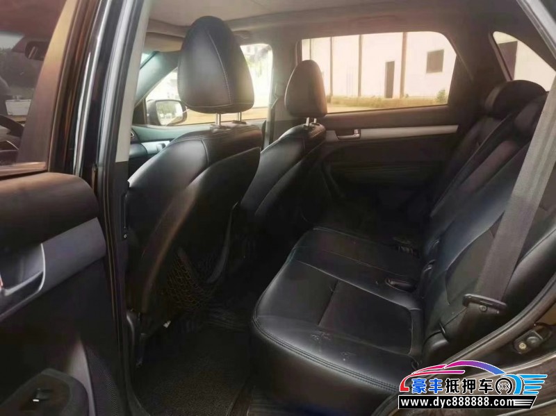 14年起亚索兰托轿车抵押车出售