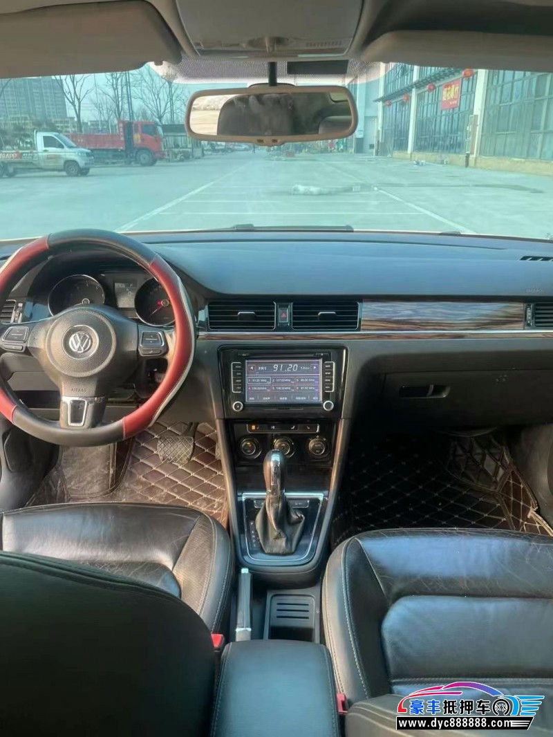 13年大众宝来轿车抵押车出售