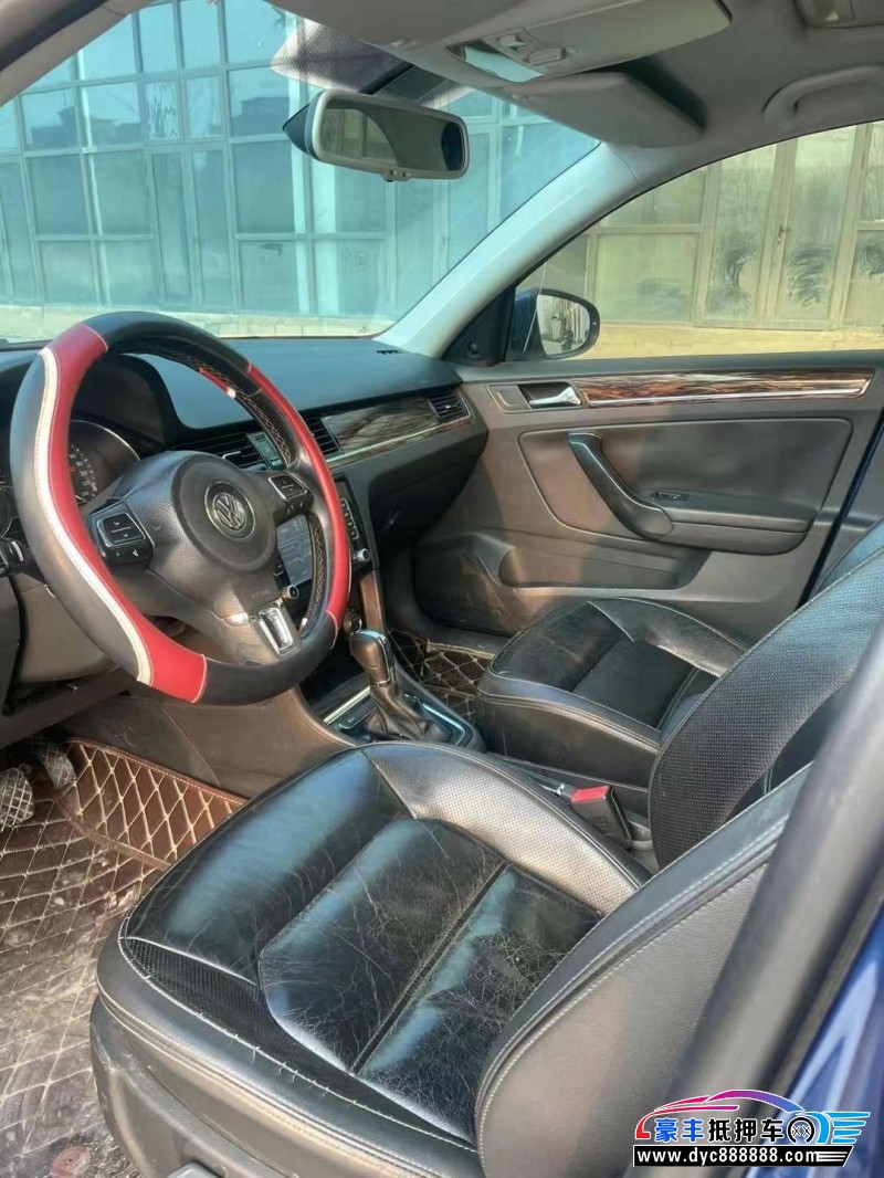 13年大众宝来轿车抵押车出售