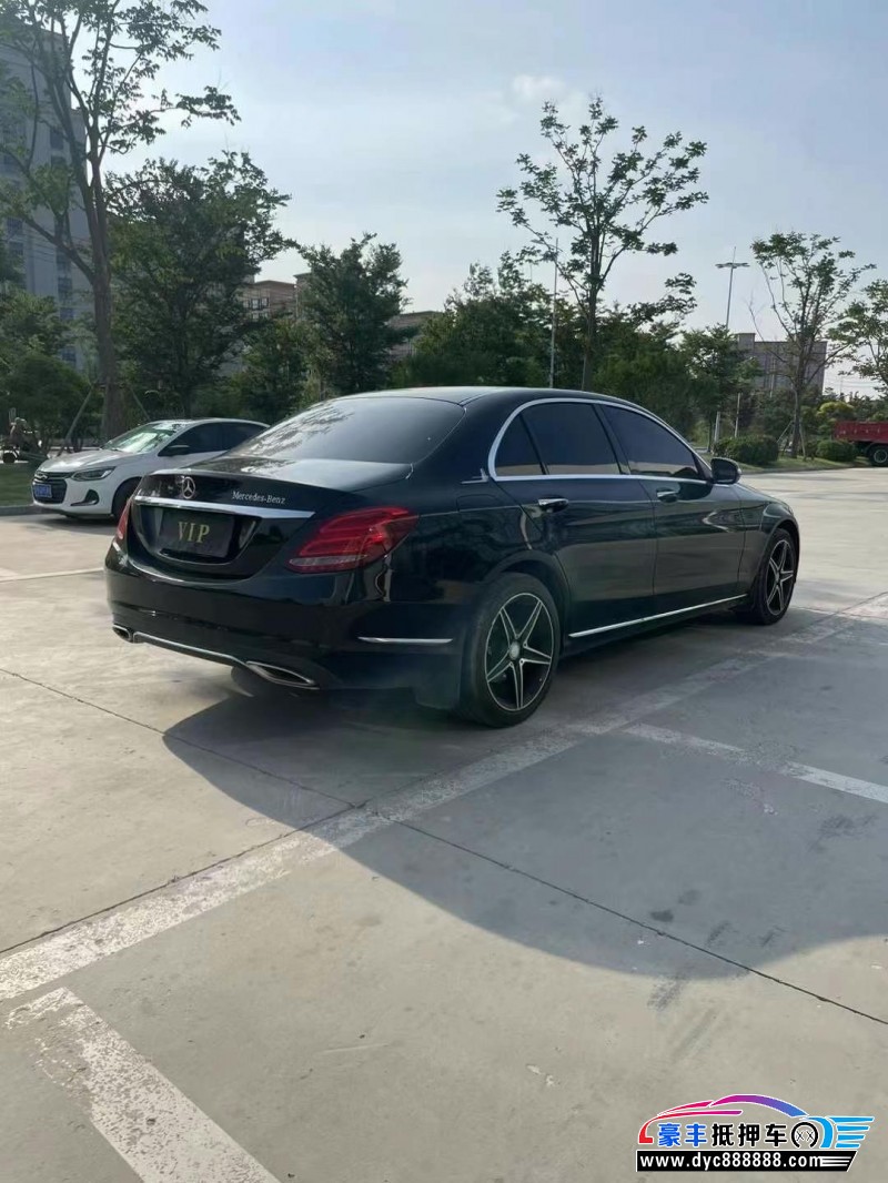 17年奔驰C轿车抵押车出售