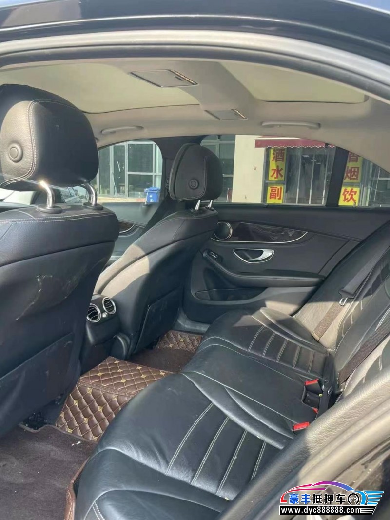 17年奔驰C轿车抵押车出售