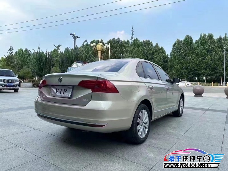 18年大众宝来轿车抵押车出售