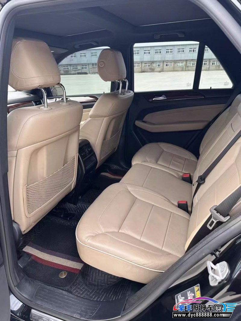 14年奔驰ML轿车抵押车出售