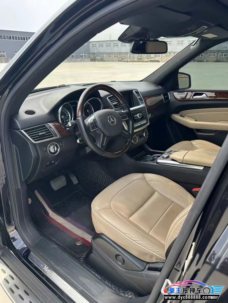 14年奔驰ML轿车抵押车出售