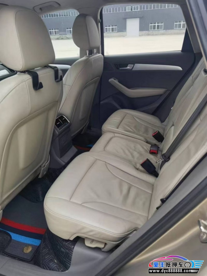 12年奥迪Q5轿车抵押车出售