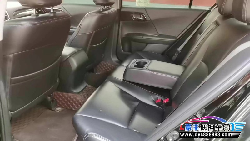 18年本田雅阁轿车抵押车出售