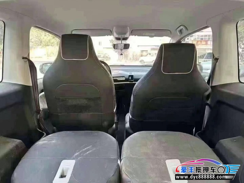 22年宝骏kiwi ev轿车抵押车出售