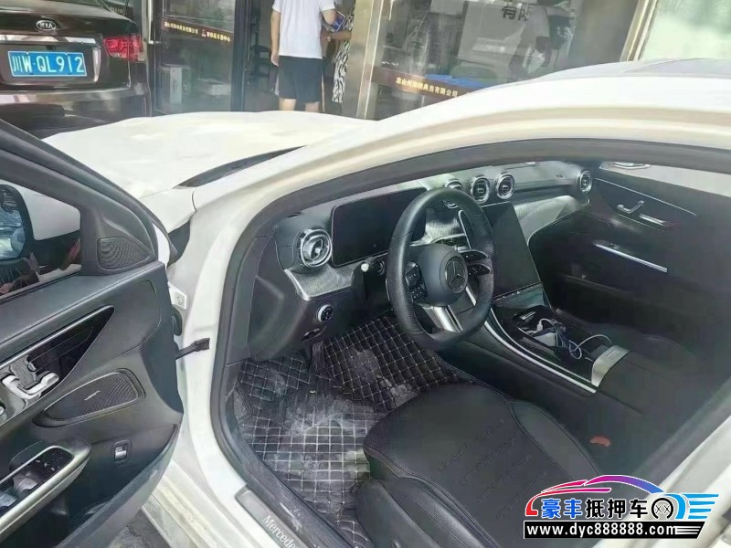 22年奔驰C轿车抵押车出售