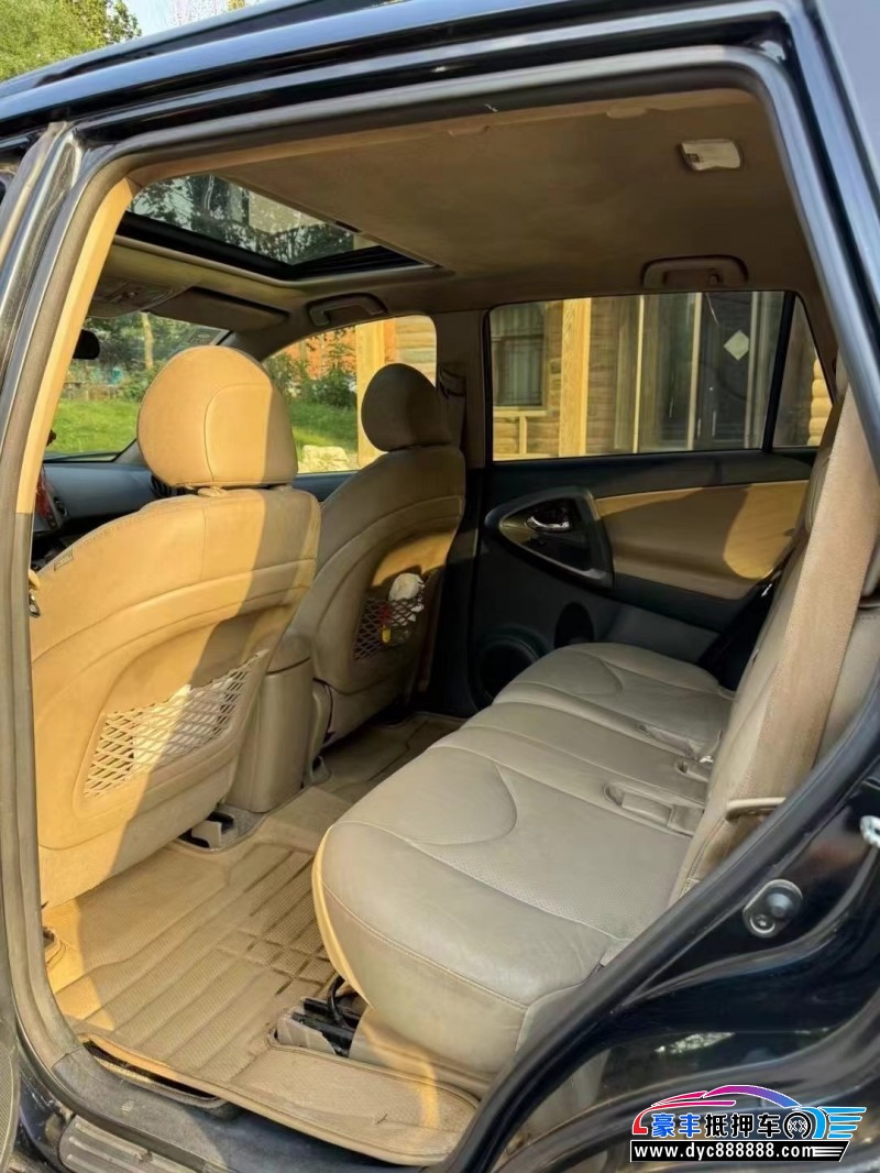 13年丰田RAV4轿车抵押车出售