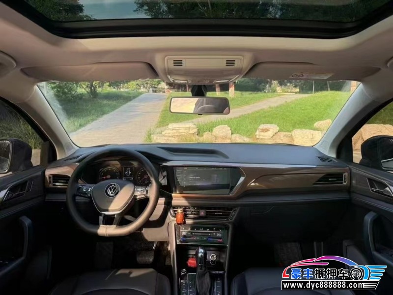 21年大众途岳轿车抵押车出售