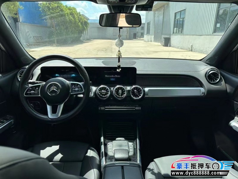 22年奔驰GLB轿车抵押车出售