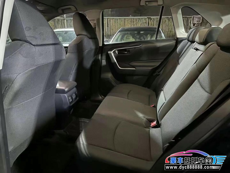 24年丰田RAV4轿车抵押车出售