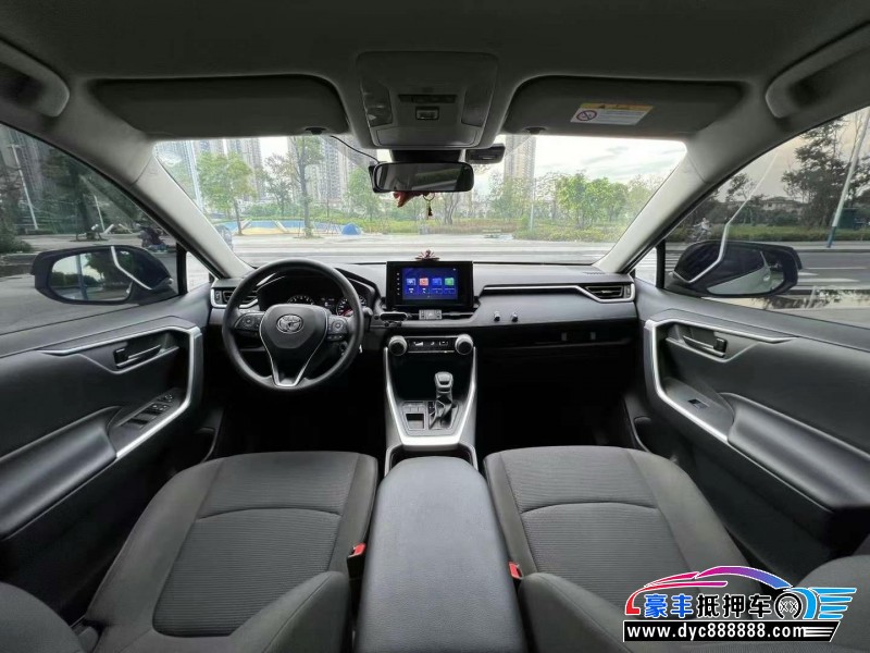 22年丰田RAV4轿车抵押车出售