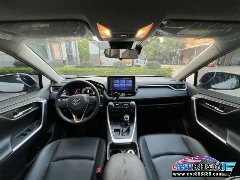 22年丰田RAV4轿车抵押车出售