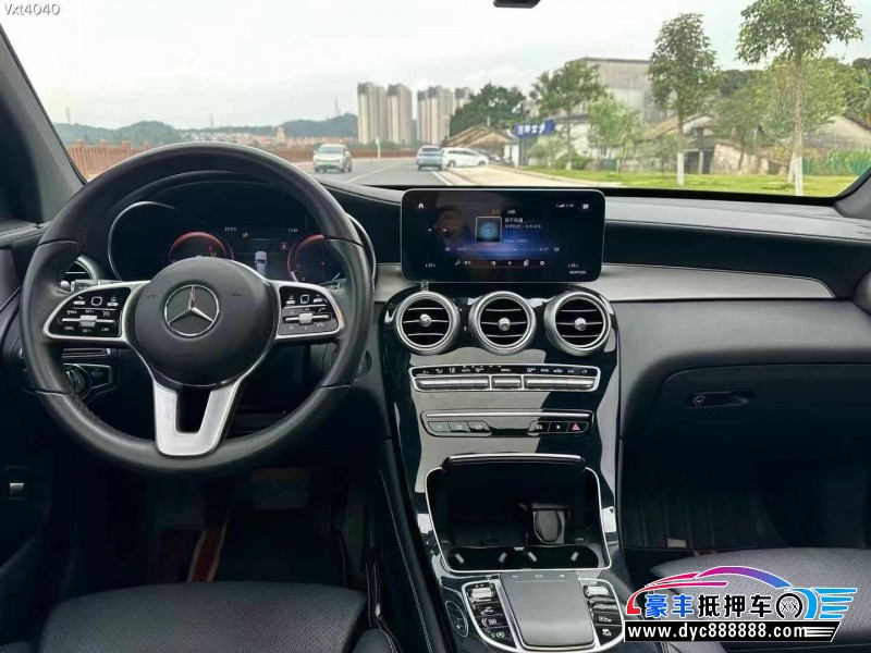 20年奔驰GLC轿车抵押车出售