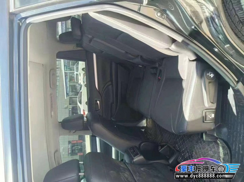 19年丰田汉兰达轿车抵押车出售