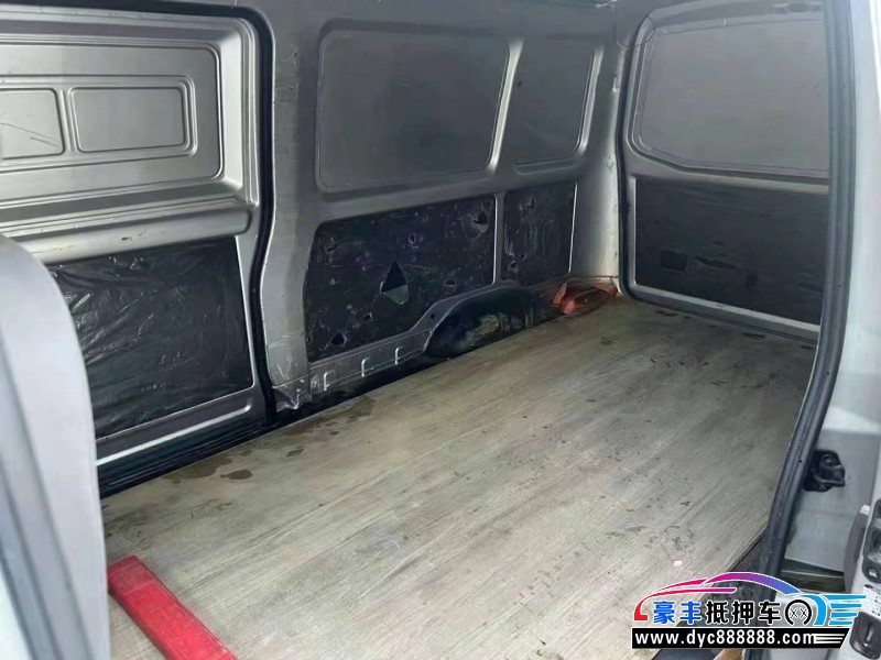 21年五菱汽车五菱荣光轿车抵押车出售