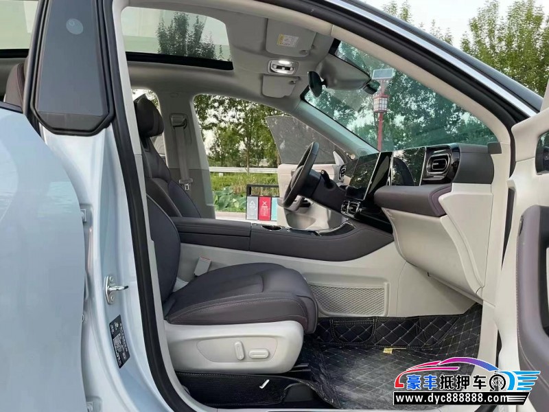 23年零跑C11轿车抵押车出售