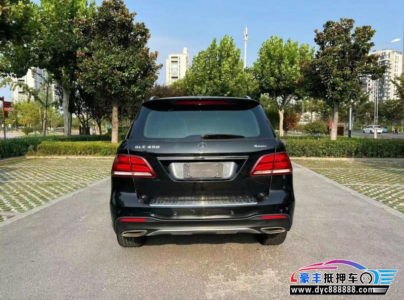16年奔驰GLE轿车抵押车出售