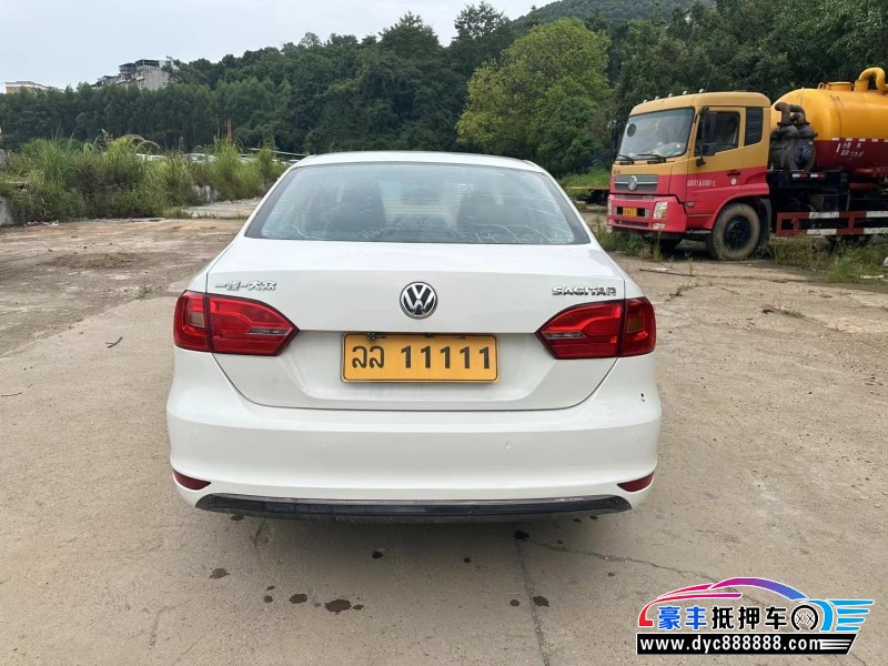 14年大众速腾轿车抵押车出售