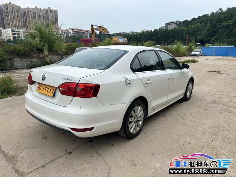 14年大众速腾轿车抵押车出售