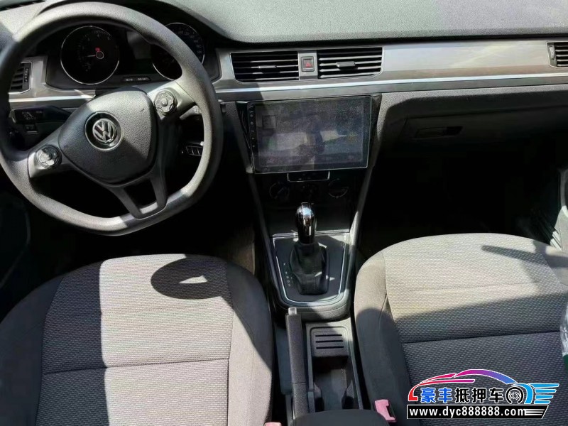 17年大众宝来轿车抵押车出售