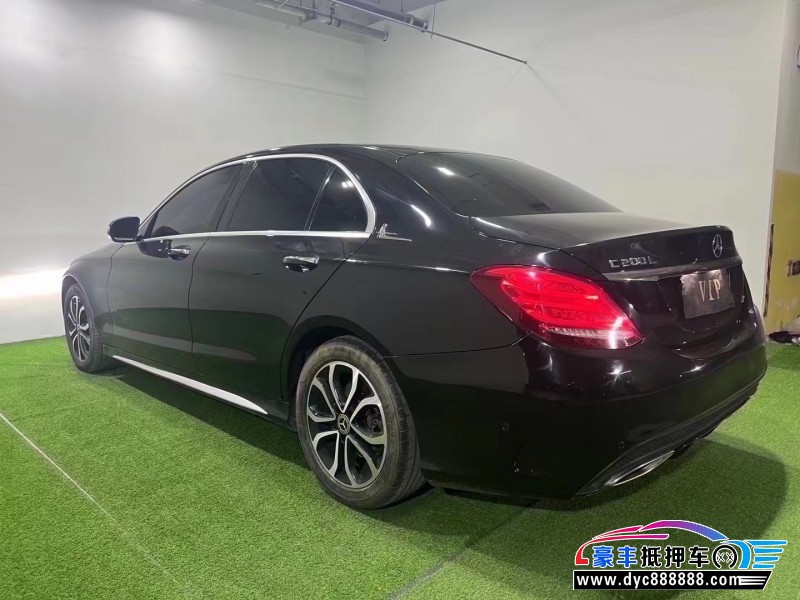 17年奔驰C轿车抵押车出售